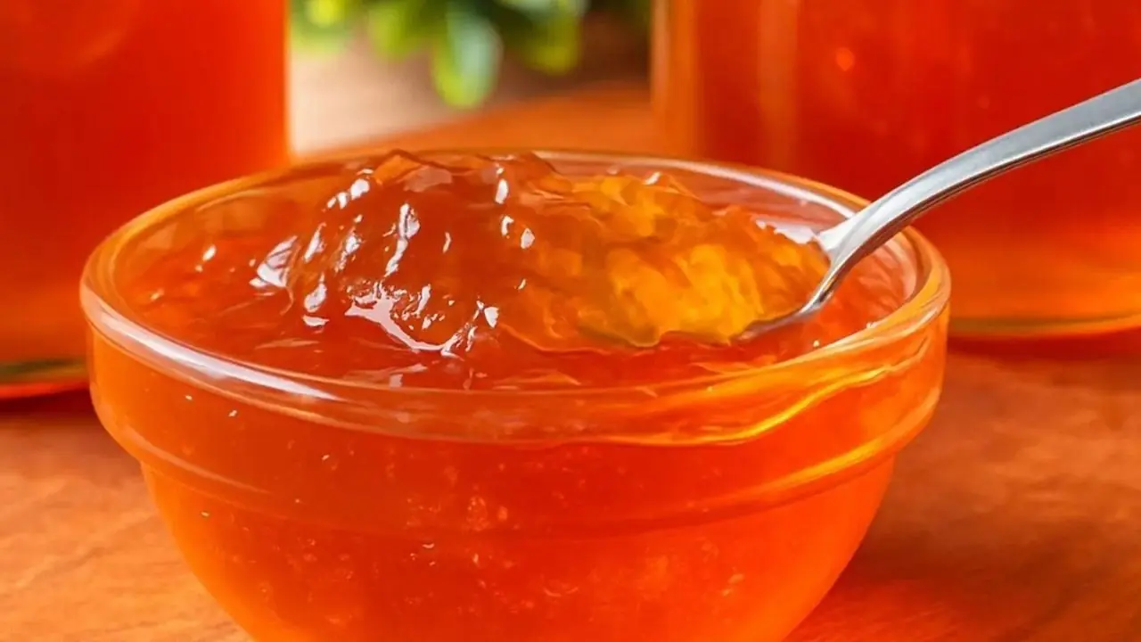 طرز تهیه ژله سیب فرانسوی شفاف و خوش رنگ بدون ژلاتین