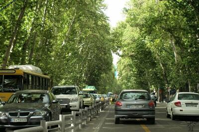 عکسی جالب از ترافیک سنگین خیابان ولیعصر در دهه ۵۰