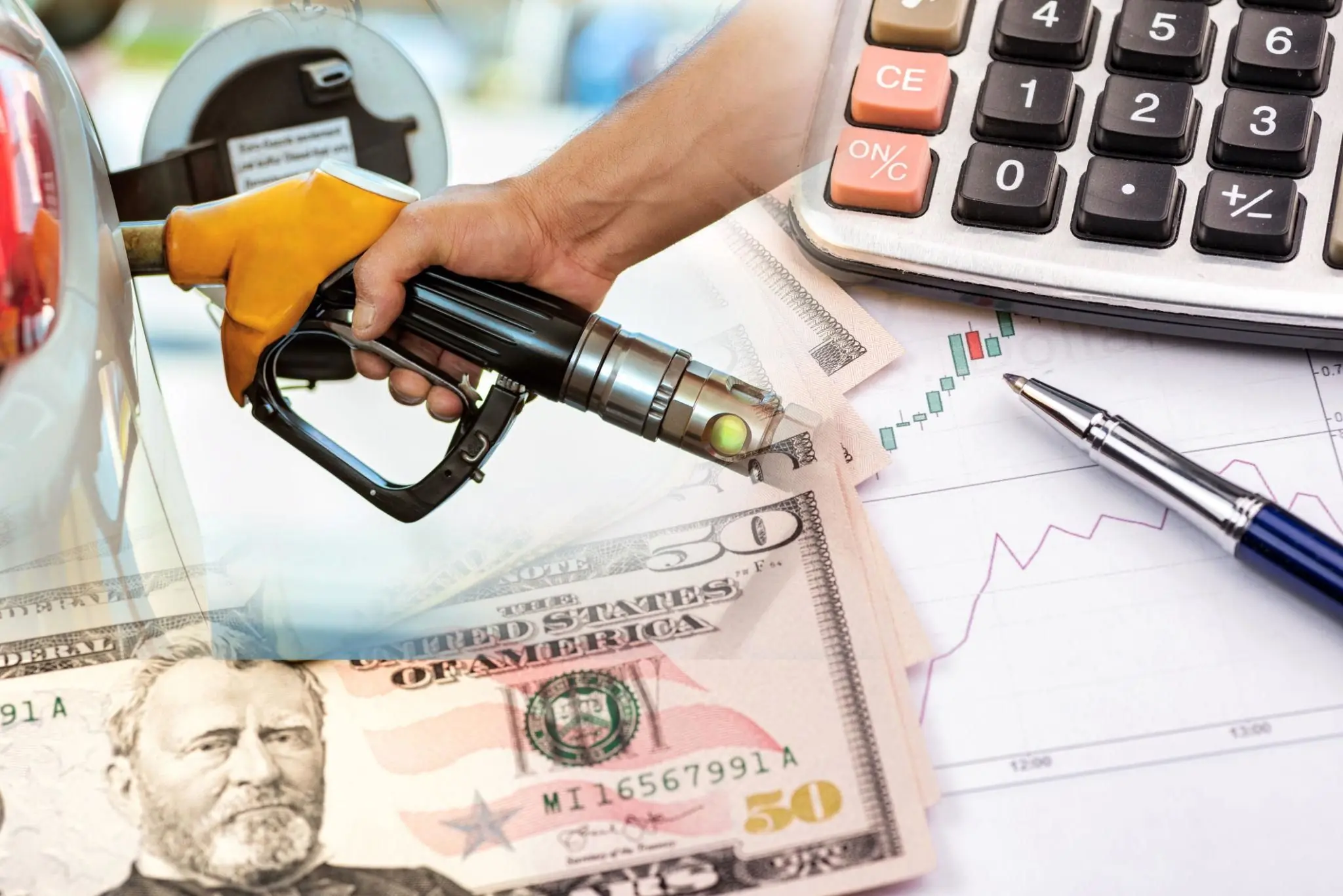 افزایش قیمت بنزین، مسیر حرکت نقدینگی را تغییر میدهد؟ | گلوانی: گرانی بنزین یک شوک موقت تورمی ایجاد میکند نه تورم 150 درصدی!