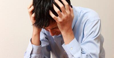 چرا همیشه مضطربیم؟ نشانه های اضطراب مزمن که جدی گرفته نمی شوند