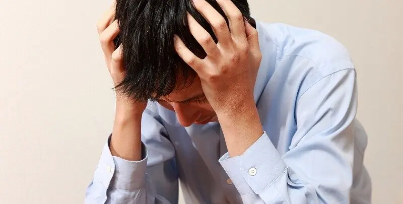 چرا همیشه مضطربیم؟ نشانه های اضطراب مزمن که جدی گرفته نمی شوند