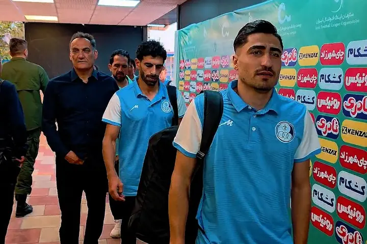  ورود بازیکنان استقلال خوزستان به استادیوم شهر قدس