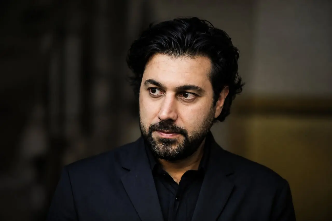  تصاویری از احسان خواجه امیری در مراسم ختم پدرش