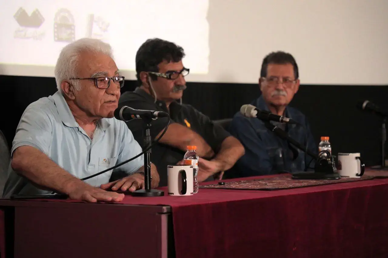 هیچوقت فکر نمیکنم که تمام واقعیت در دستان من است