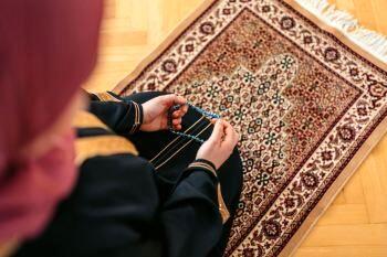 طریقه خواندن نماز حاجت در روز جمعه