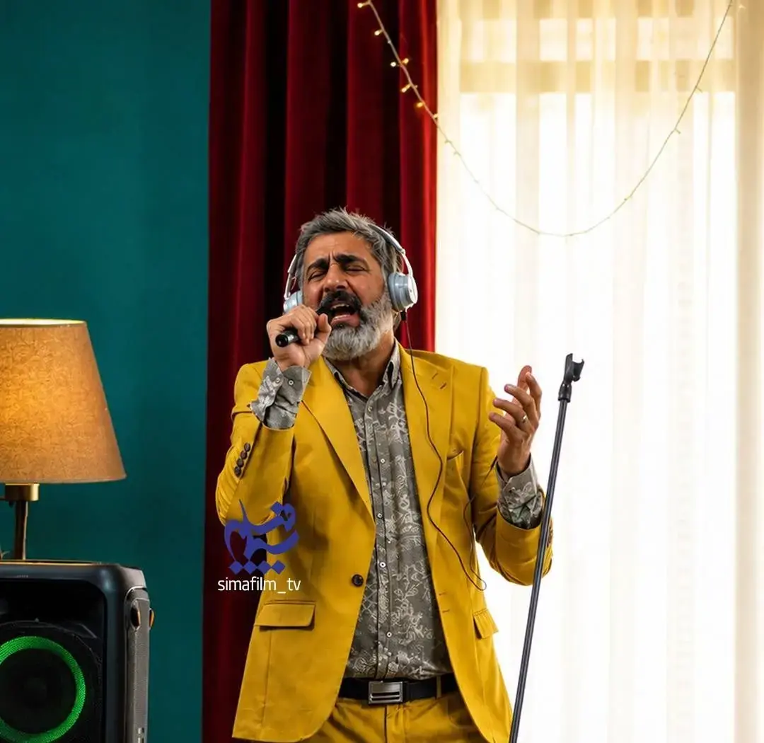  محمد نادری با «نسخه آزمایشی» به تلویزیون می‌آید