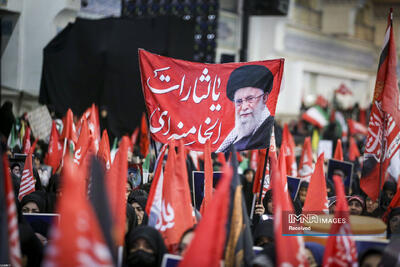  مراسم بزرگداشت چهلم آقای شهید ایران در منطقه ۸ اصفهان برگزار شد