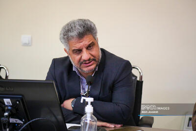 کرسی آزاداندیشی چالشهای پسماند و محیط زیست شهری در اصفهان برگزار میشود
