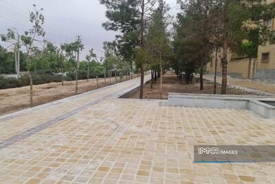 پیشرفت ۸۰ درصدی ساماندهی پیادهروهای بوستان ۲۲ بهمن اصفهان