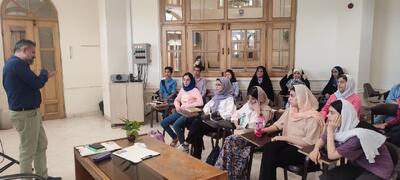 کافهکتاب؛ تأکید بر اهمیت مطالعه و پاسداشت ادبیات فارسی