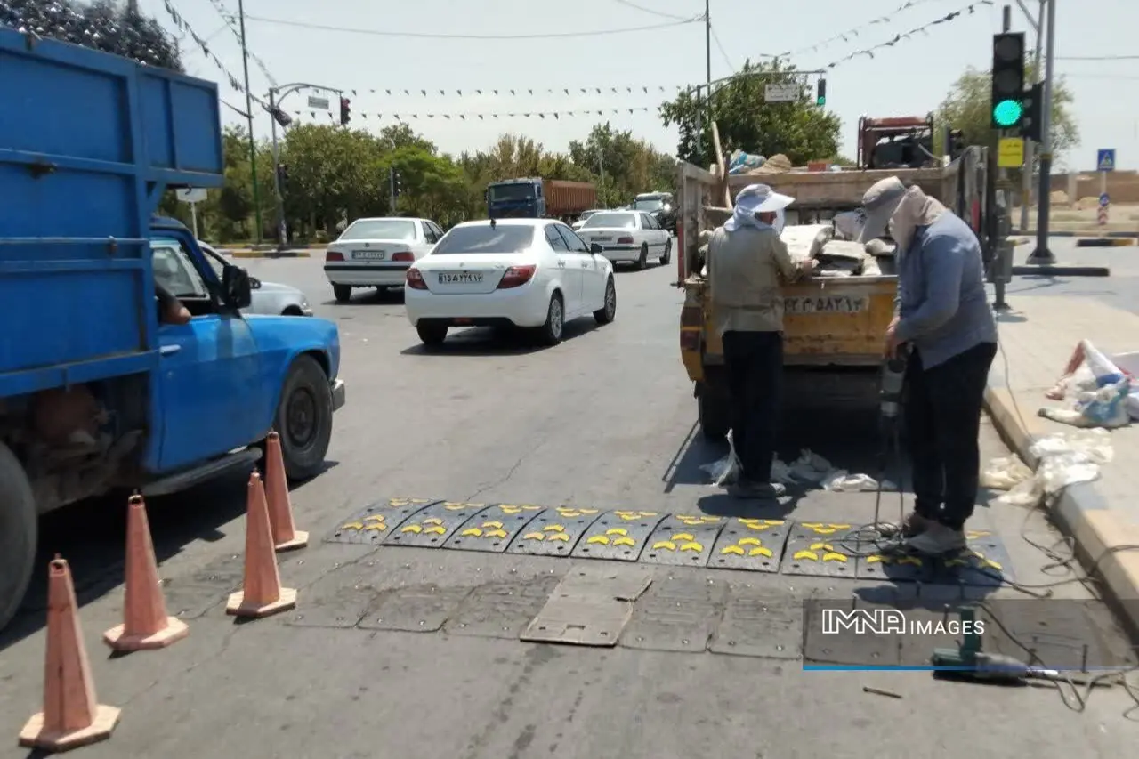 تعمیر و نوسازی زیرساختهای ترافیکی در منطقه ۱۱ اصفهان