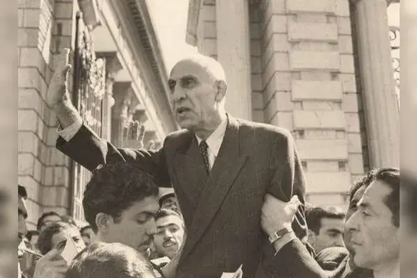 شعار زنده باد و مرده باد در 28 مرداد