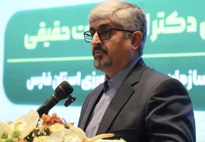 ضرورت گذار به کشاورزی دانشبنیان و رفع موانع سرمایهگذاری صنعت گلخانهای فارس