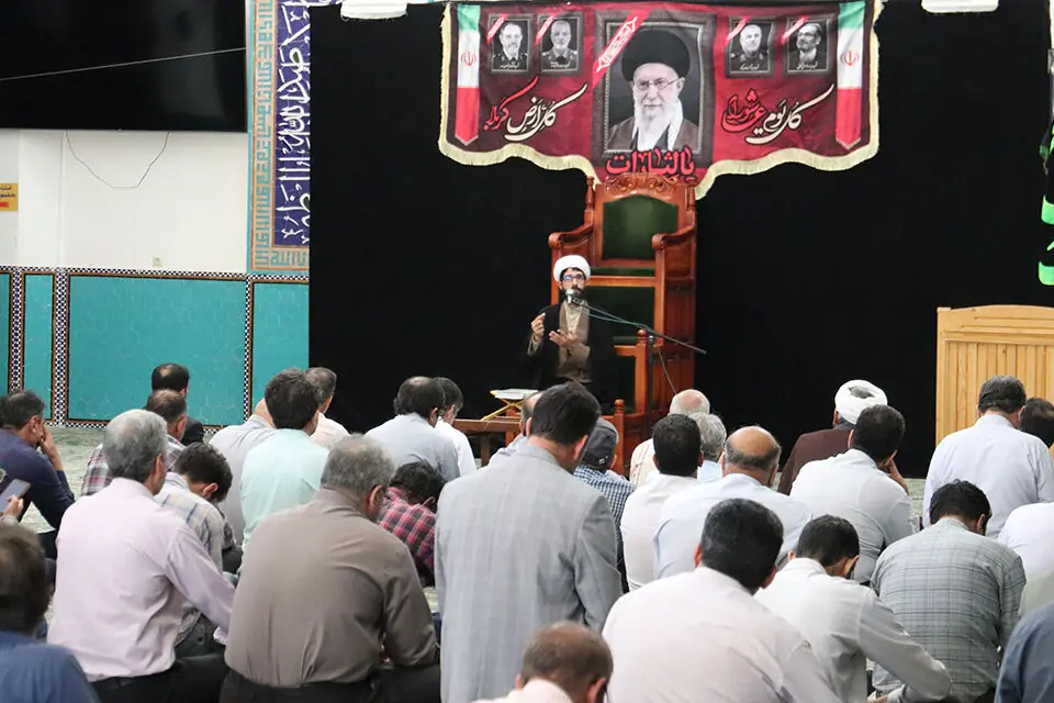 دانشگاهیان یزد پای عهد با رهبر شهید ایستادهاند