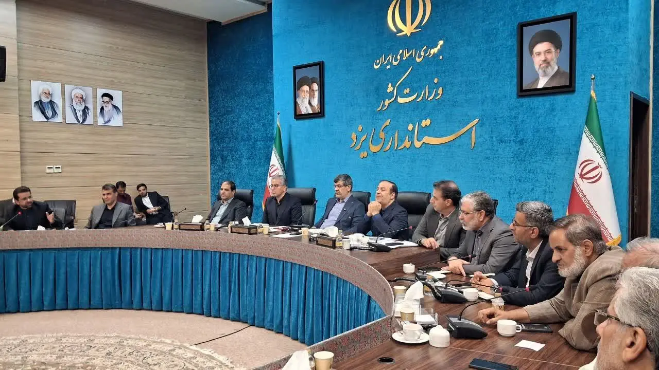 استاندار یزد: فراوانی کالاهای اساسی، موفقیت بزرگ دولت در جنگ بود