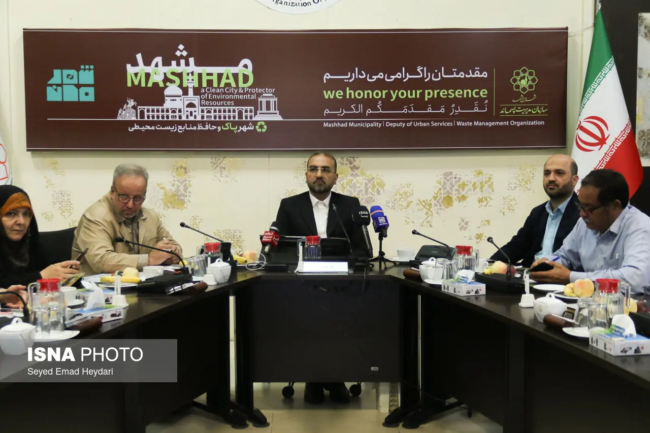 ممنوعیت انبارهای ضایعات در محدوده شهری/ جمعآوری سالانه ۱۶ هزار قلاده سگ از معابر مشهد