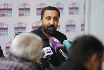 سرمربی فوتسال فولاد هرمزگان: با رویکرد جوانگرایی به دنبال جایگاهی بهتر در لیگ برتر هستیم