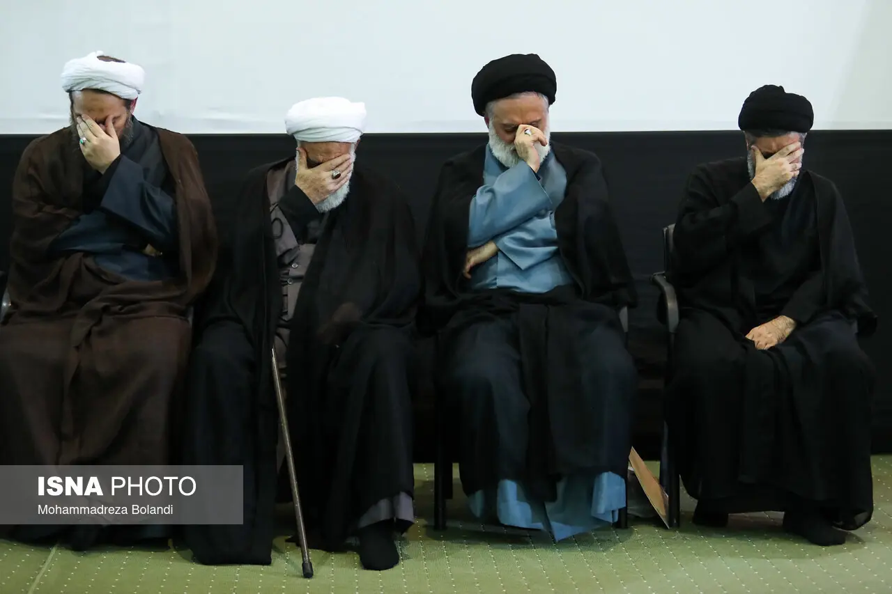 گفتگوی فرمانده قرارگاه ثارالله تهران با حجج الاسلام سید مسعود و سید مصطفی خامنه ای/ گلپایگانی و داماد رهبر شهید هم بودند+ تصاویر