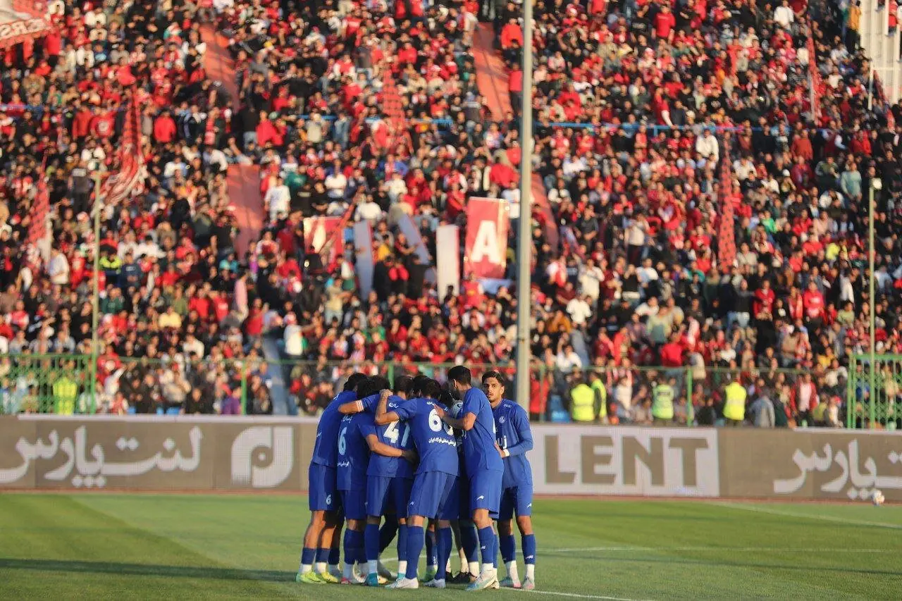  ببینید |  گل اول استقلال خوزستان به پرسپولیس در دقیقۀ ۶۴