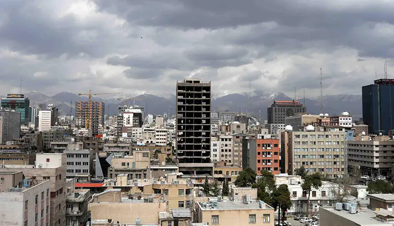 لوکسبازی در شمال تهران وسط جنگ