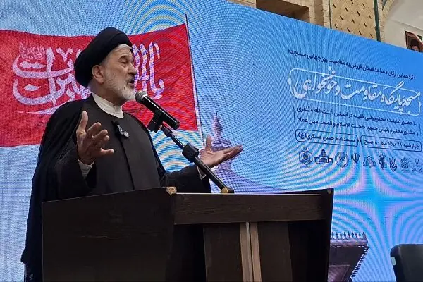 مسجد باید کانون حل مسائل محله و پناهگاه همه بیپناهان باشد