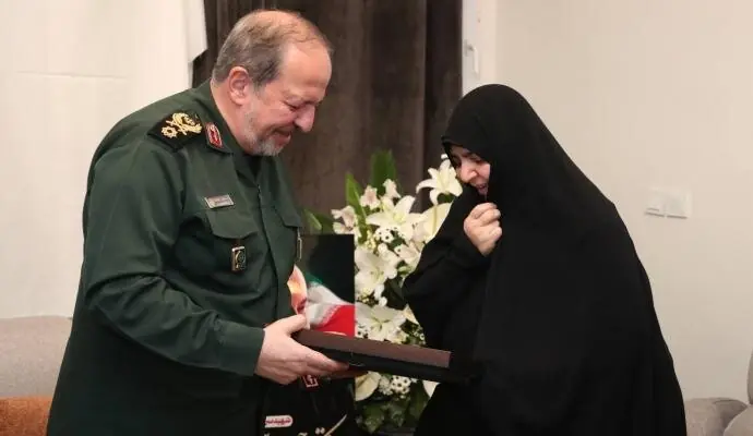 دیدار سردار ابن الرضا با خانواده شهدای جنگ رمضان