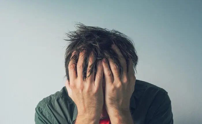چرا اضطراب والدین به فرزندان منتقل میشود؟