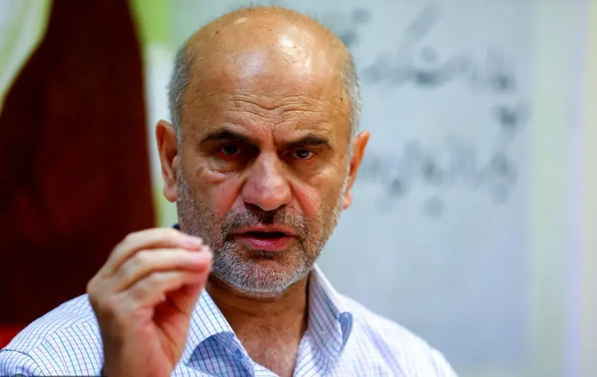 مومنی، اقتصاددان: مردم اصلا توان خرید ندارند که بخواهند به فروشگاهها هجوم آورند! | ۴۰ درصد جامعه زیر خط فقر و ۴۰ درصد دیگر جامعه نیز در آستانه فروافتادن به زیر خط فقر هستند!