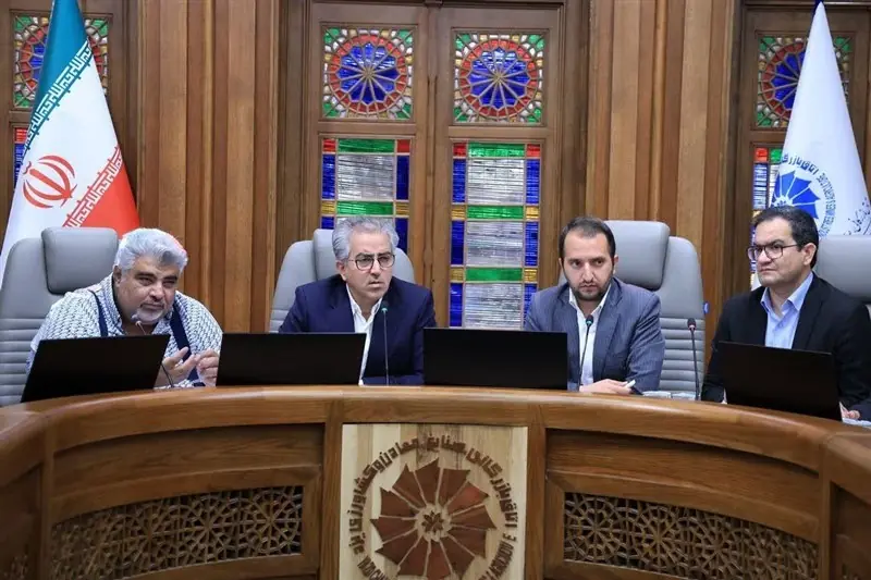 بررسی مشکلات بیش از 10 واحد صنعتی یزد در کمیته تخصصی ارزی - تسنیم