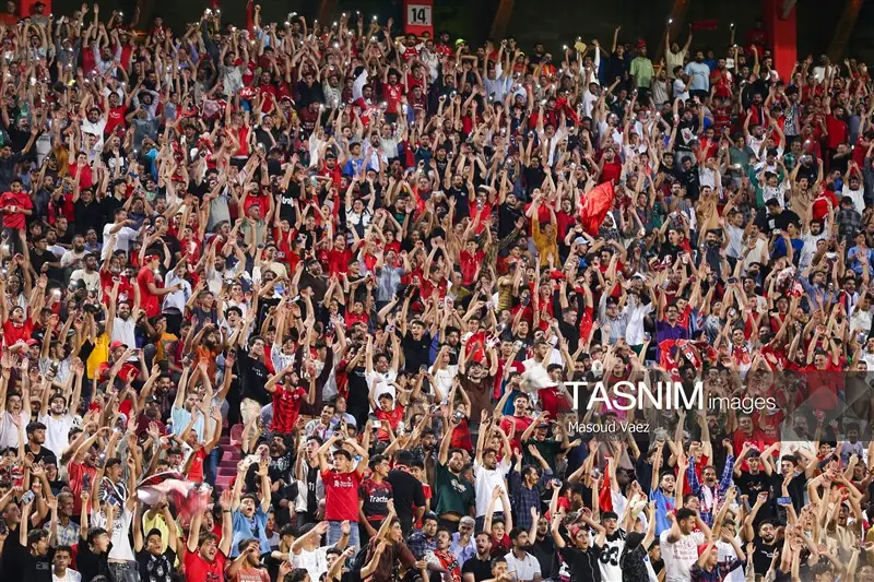 درخواست باشگاه تراکتور: بازی با پرسپولیس با تماشاگر برگزار شود - تسنیم