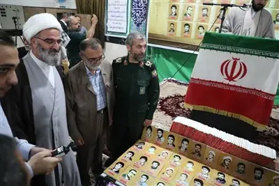 خاطرات شهدای خورزان دامغان مکتوب شد؛ رونمایی از 32 کتاب - تسنیم