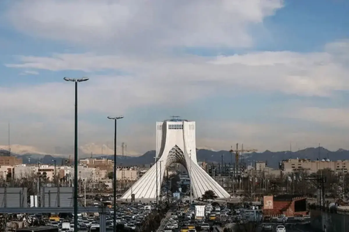 هوای تهران در یک قدمی آلودگی