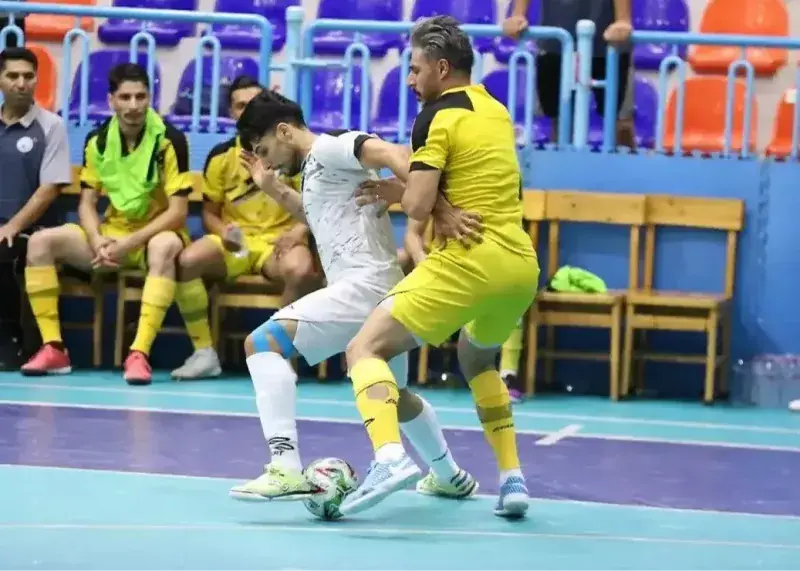 فولاد یک گل زد و دو اخراجی داد