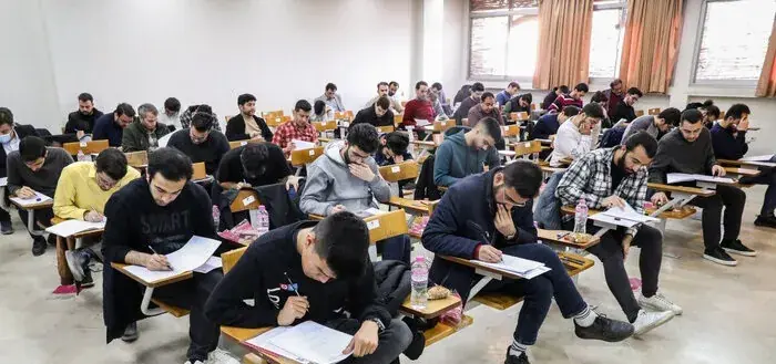 آزمون سراسری ۱۴۰۵ در گروههای هنر و زبانهای خارجی آغاز شد