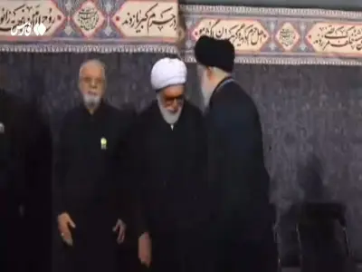  فیلم/ حضور فرزند ارشد رهبر شهید در حرم امام رضا(ع) | آخرین خبر