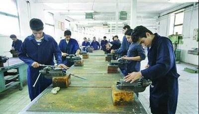 برنامه درسی هنرستانهای فنیوحرفهای نیازمند بازنگری جدی است | آخرین خبر