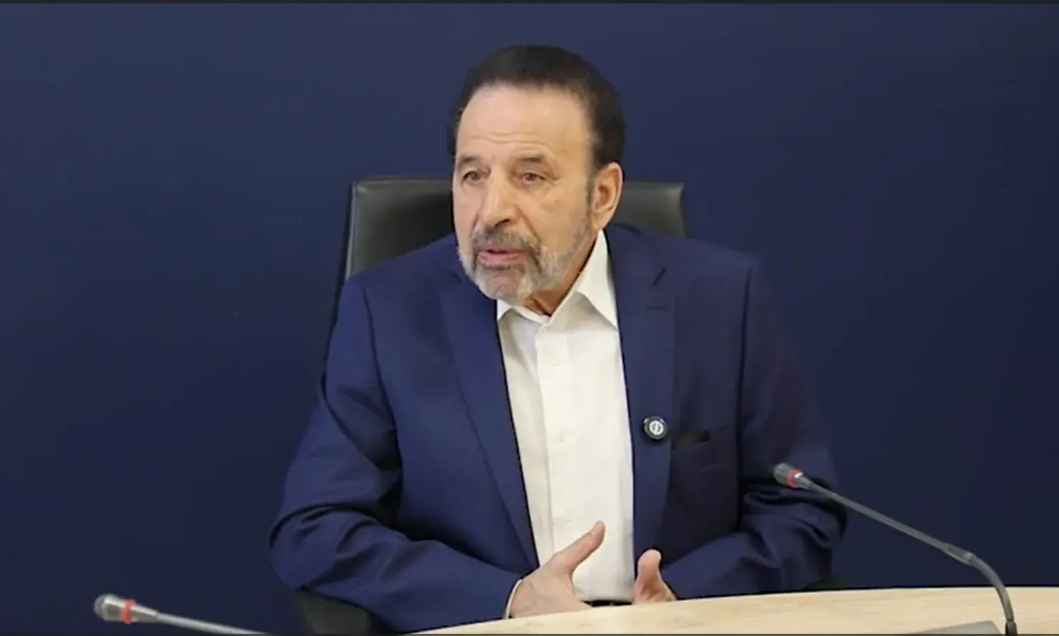  واعظی: تندروها در ایام جنگ به مرخصی رفته بودند