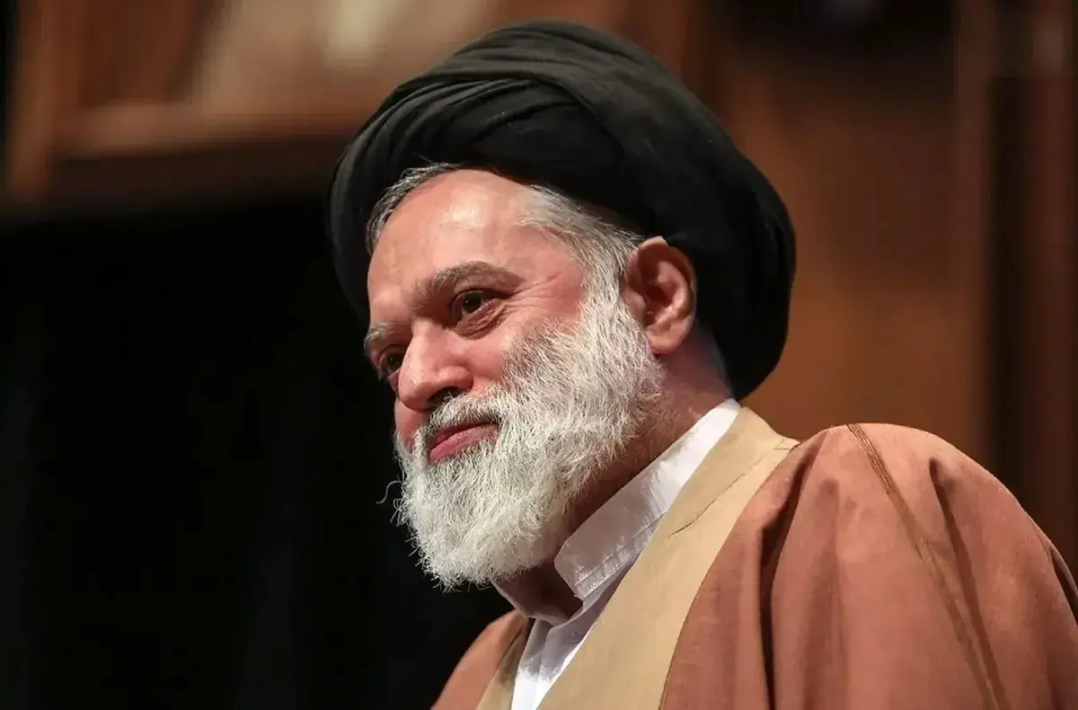 حضور سیدمصطفی خامنهای در مراسم بزرگداشت رهبر شهید