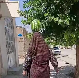 حرکت نمایشی یک پیرزن ایرانی به سبک رونالدینیو!