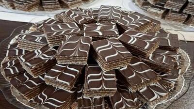 طرز تهیه میکادو خانگی؛ شیرینی ترد و خوشمزه با کرم شکلاتی