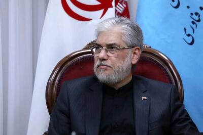 واکنش وزیر علوم به طرح جنجالی مجلس در مورد نفوذ: باید نسبت به برخی خود تحریمیهایی که در حوزه علم و دانشگاه صورت میگیرد، ابراز نگرانی کرد، زیرا با رویکرد رهبر شهید برای دستیابی کشور به مرجعیت علمی، سازگار نیست/ حضور در جمع سرآمدان علمی جهان نیازمند ارتباط و تعامل مستمر با جامعه علمی بینالمللی است/ نباید دانشگاه را بومی و محلی کنیم
