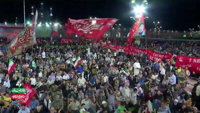 ویدیو؛ مطالبه انتقام رهبر شهید در حرم امام رضا(ع)