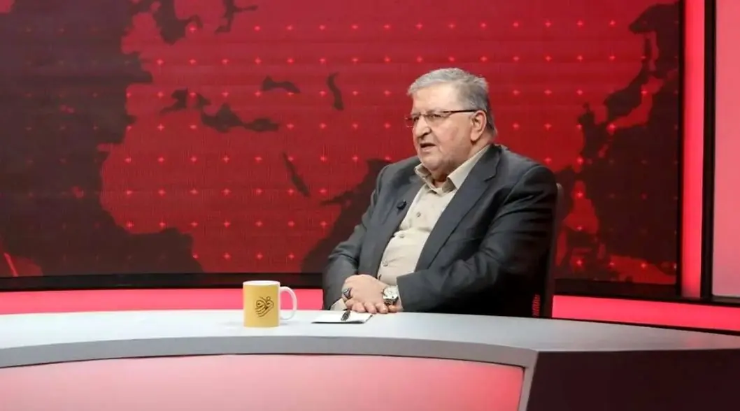  نمایندگان برای چهره شدن، دست روی مسائل جنجالی می‌گذارند / مجلس تعطیل باشد یا نباشد تفاوتی در حال مردم ندارد