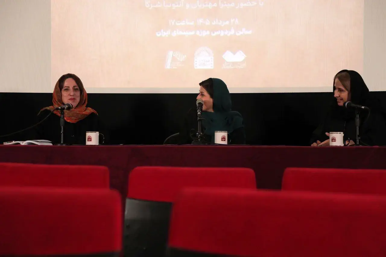 بخشی از قربانیان «سینما رکس» بعد از فاجعه به وجود آمدهاند
