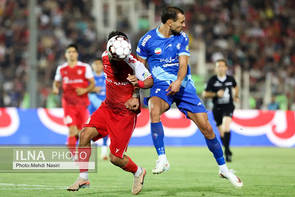 دیدار تیمهای فوتبال پرسپولیس تهران و استقلال خوزستان