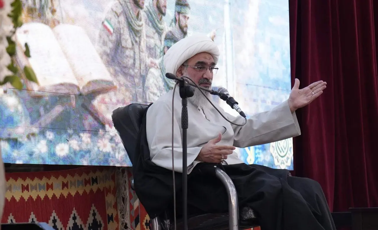  امام جمعه بوشهر:آزادگان تهدید اسارت را به فرصت اقتدار تبدیل کردند