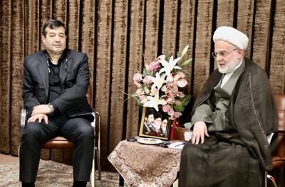 نماینده ولی فقیه در کردستان: زیرساختهای ورزشی استان نیازمند بازسازی است