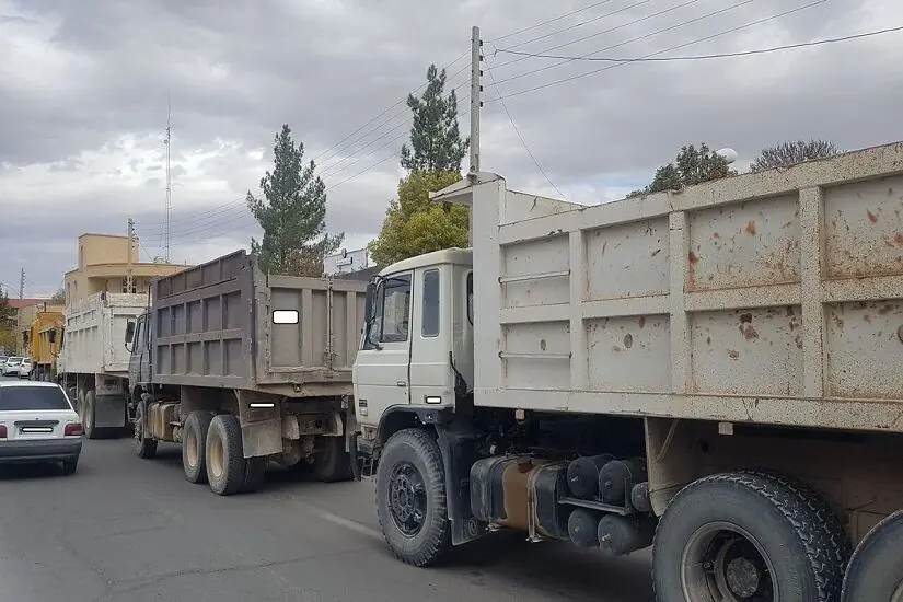 ورود کامیونها گره ترافیکی ماهدشت