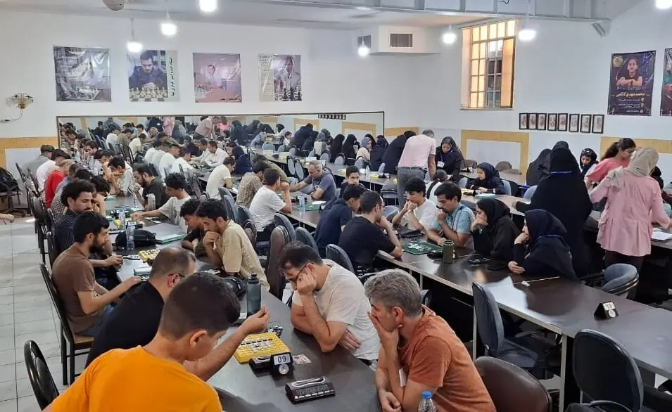 شیراز، صحنه نبرد ذهنها/ رقابتهای اتللو قهرمانی کشور آغاز شد