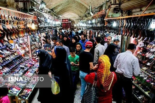  صدور ۱۷۷۱ پروانه صنفی جدید در قم/ صادرات از مبادی گمرکی استان به مرز ۹۵ میلیون دلار رسید
